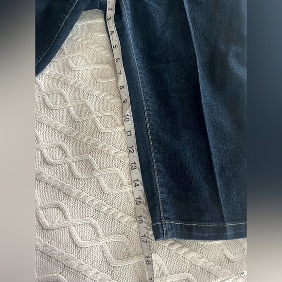 Baccini Women's Dark Washed Cropped Jeans Size 12 Petite - Picture 3 of 14